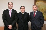 Rodrigo Montano, Subgerente de Gestión Administrativa y Reportes Financieros de Servicios Compartidos CMPC; Jorge Araya, Gerente General Servicios Compartidos de CMPC y Javier Gatica, Socio de PwC Chile.