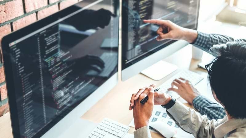 Pericia informática: IA generativa, aprendizaje profundo y teoría del caos