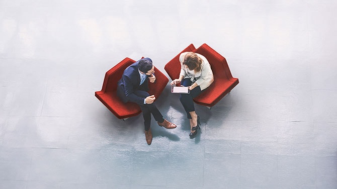 two colleagues having a discussion